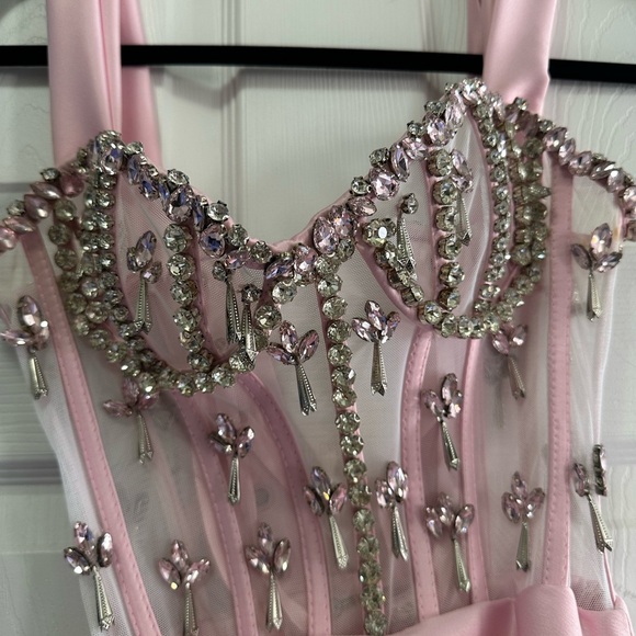 Custom made from Dona Matoshi - Picture 3 of 6